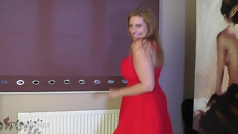 Váy đỏ Cosmid Ellie