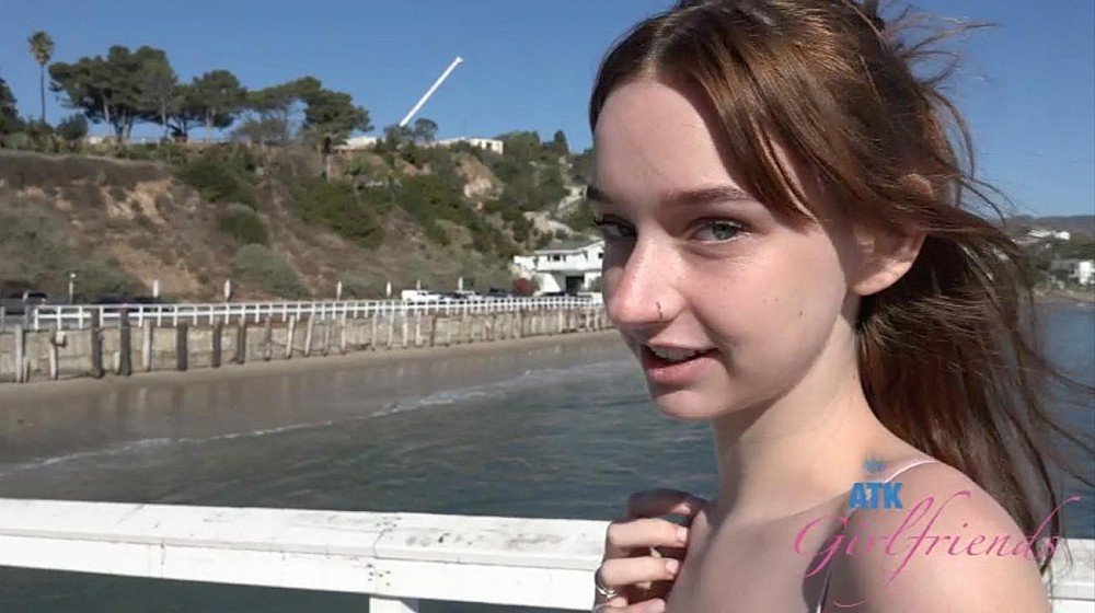 Melanie Marie Paradise Cove Phần 1